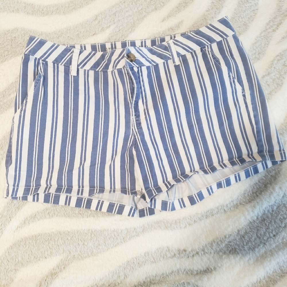 Mid Rise Twill Short Size 10